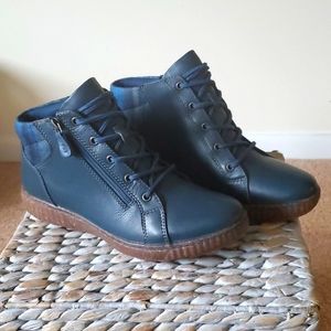 Clarks "Caroline Park" Boot